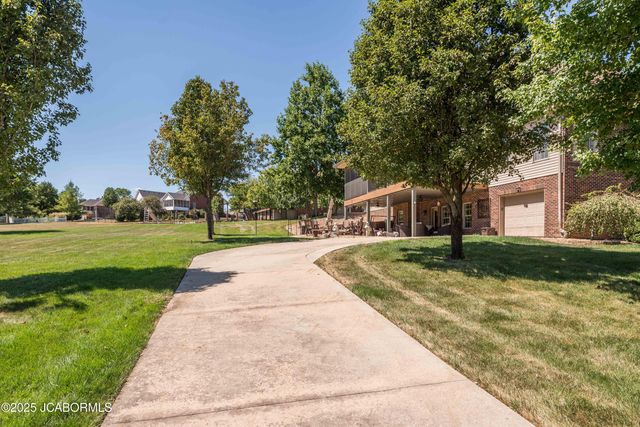 105 SUMMERHILL DRIVE, Jefferson City, MO 65109