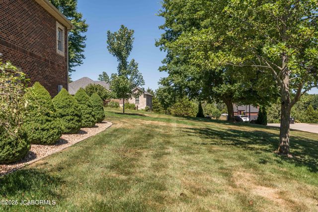 105 SUMMERHILL DRIVE, Jefferson City, MO 65109