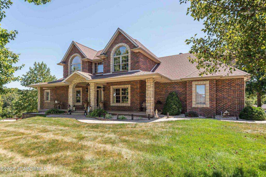 105 SUMMERHILL DRIVE, Jefferson City, MO 65109