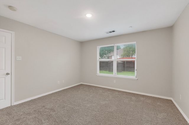 1119 Wayne Avenue, Duncanville, TX 75137