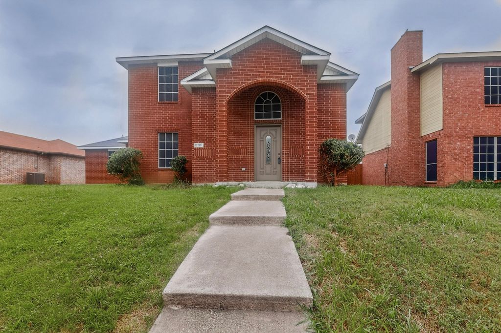 1119 Wayne Avenue, Duncanville, TX 75137