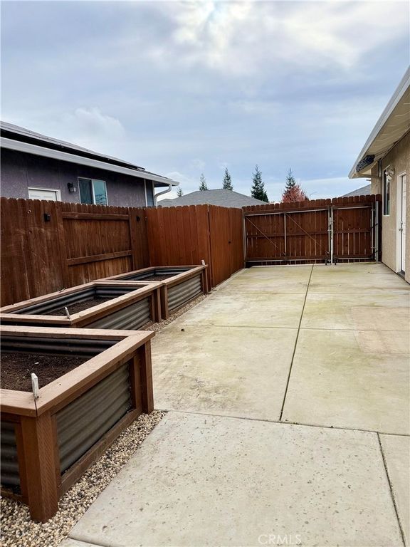 Image 39 of property listing at 414 Antelope Creek Avenue, Chico, CA 95973