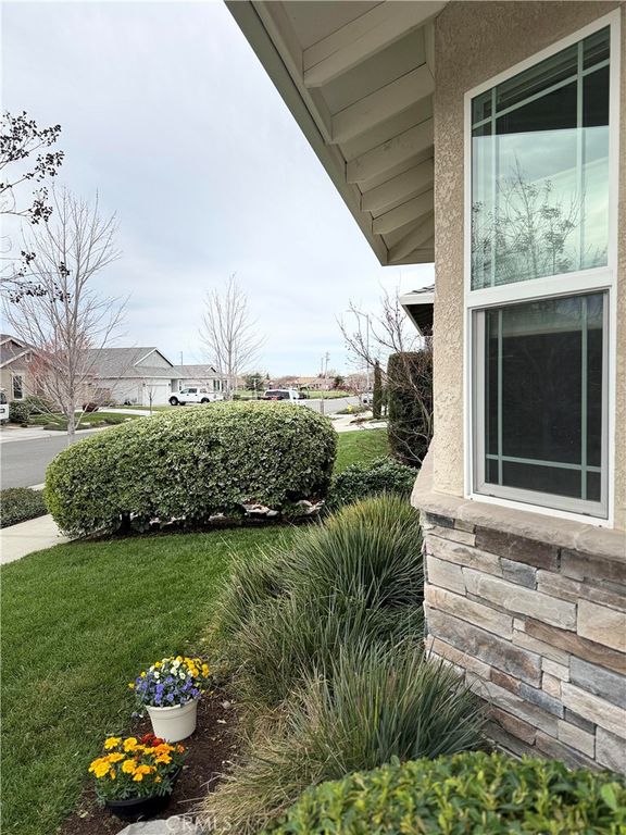 Image 7 of property listing at 414 Antelope Creek Avenue, Chico, CA 95973