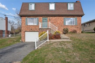 92 Skyvue Dr, Whitehall, PA 15234