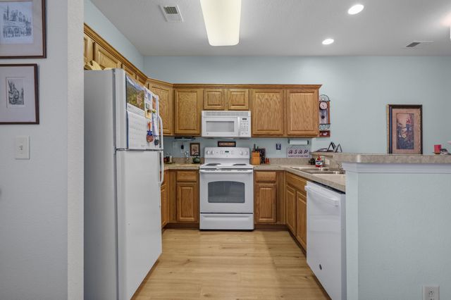 147 Chenoa Dr Unit E, Murrells Inlet, SC 29576