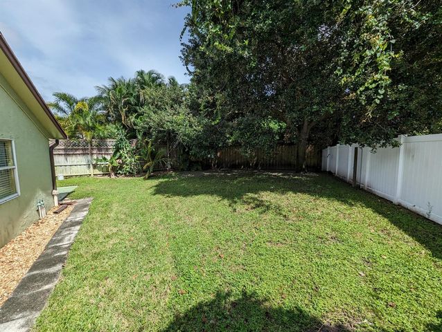 2394 ZEDER Avenue, Delray Beach, FL 33444
