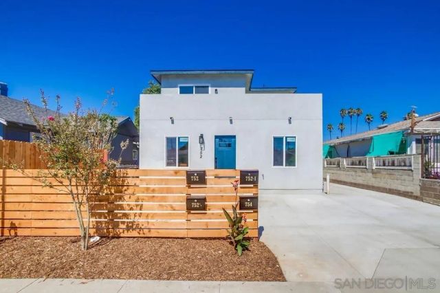 752 W 9th Avenue, Escondido, CA 92025