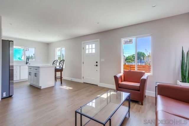 752 W 9th Avenue, Escondido, CA 92025