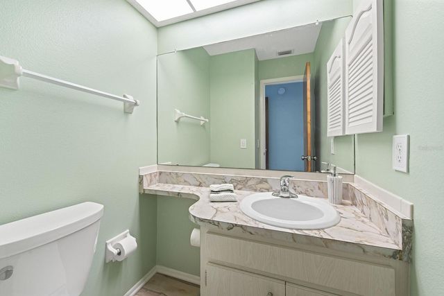 9 QUAILS RUN BOULEVARD 9, Englewood, FL 34223