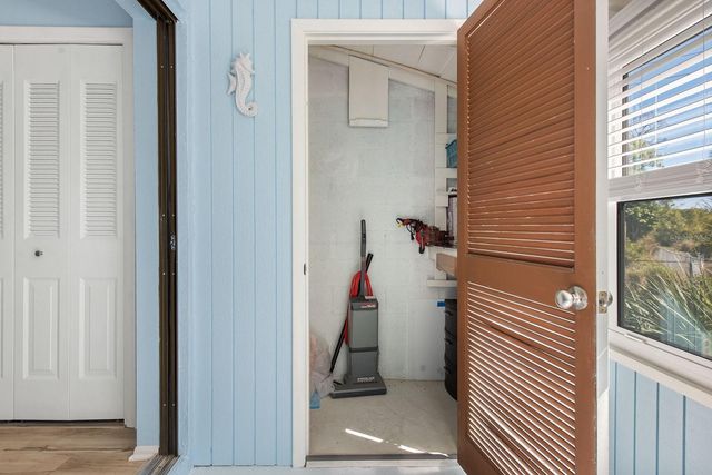 9 QUAILS RUN BOULEVARD 9, Englewood, FL 34223