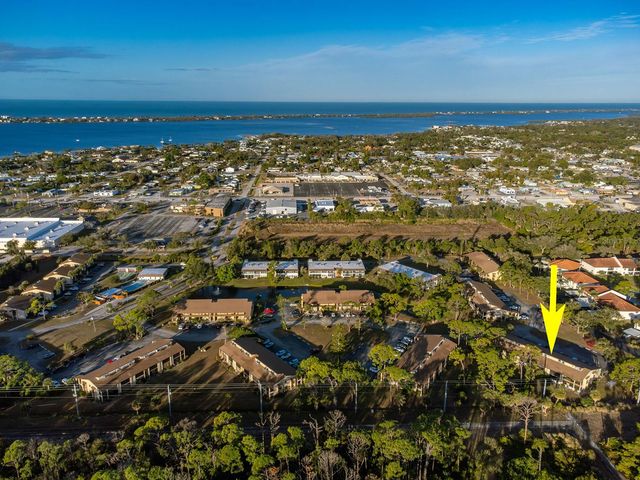 9 QUAILS RUN BOULEVARD 9, Englewood, FL 34223