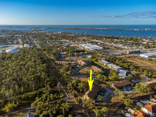 9 QUAILS RUN BOULEVARD 9, Englewood, FL 34223