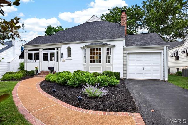 627 Norfolk Drive, Kirkwood, MO 63122