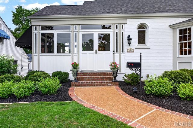 627 Norfolk Drive, Kirkwood, MO 63122