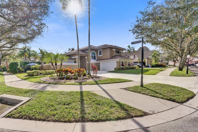 11300 Knot Way, Cooper City, FL 33026