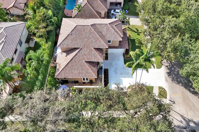 11300 Knot Way, Cooper City, FL 33026