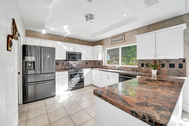 11300 Knot Way, Cooper City, FL 33026