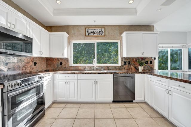 11300 Knot Way, Cooper City, FL 33026