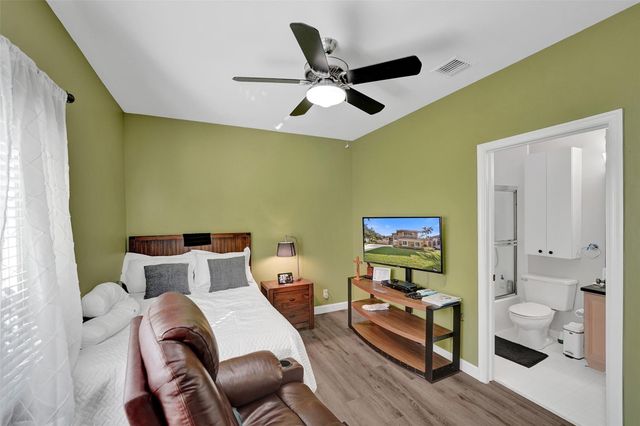 11300 Knot Way, Cooper City, FL 33026