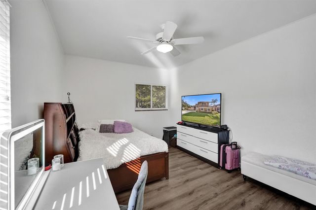 11300 Knot Way, Cooper City, FL 33026