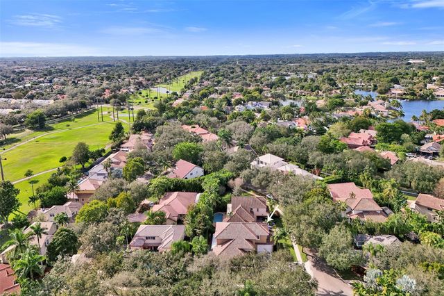 11300 Knot Way, Cooper City, FL 33026