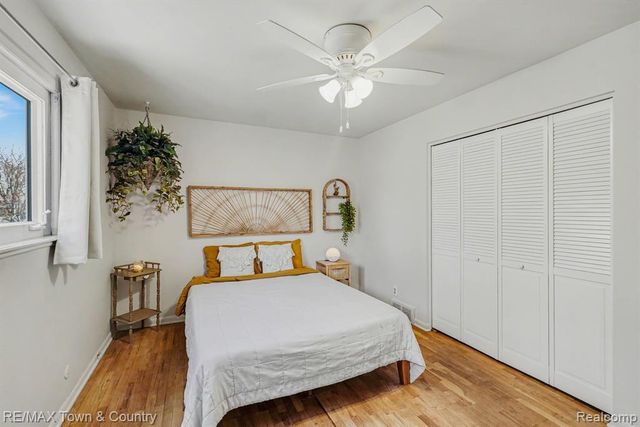 527 Spring Lane, Flushing, MI 48433