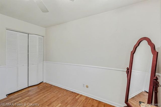527 Spring Lane, Flushing, MI 48433