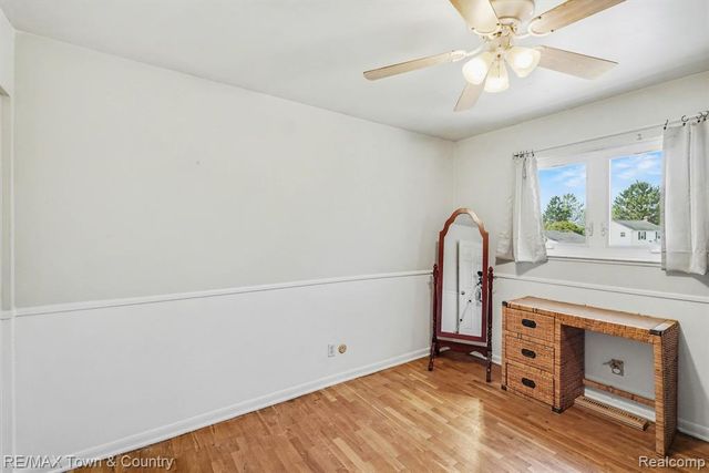 527 Spring Lane, Flushing, MI 48433
