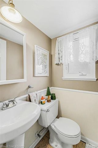 527 Spring Lane, Flushing, MI 48433