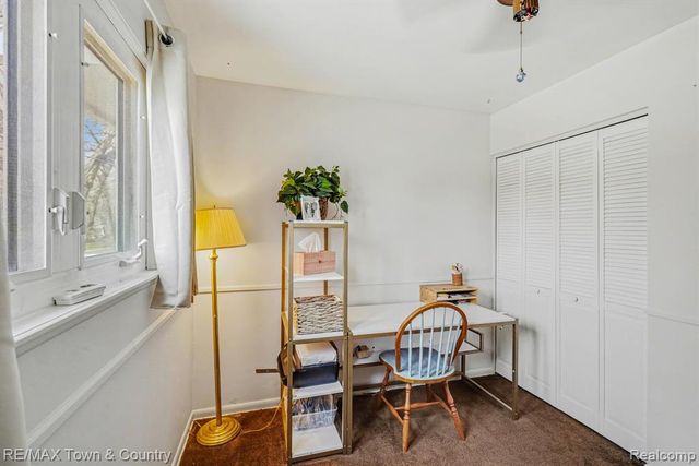 527 Spring Lane, Flushing, MI 48433
