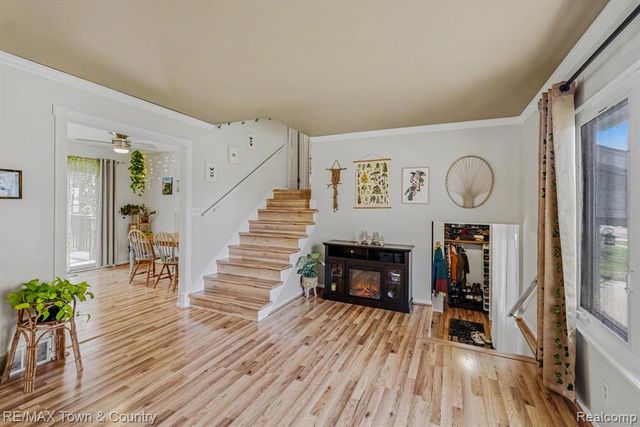 527 Spring Lane, Flushing, MI 48433