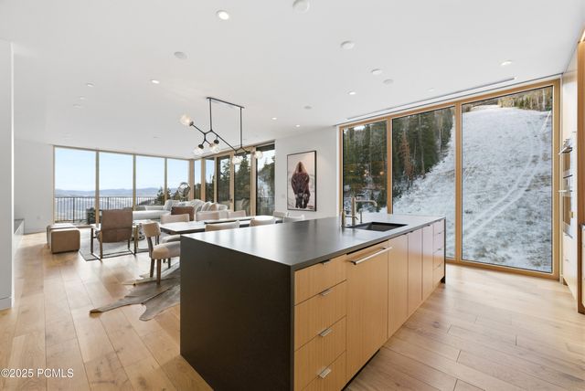 3267 W Deer Hollow Road 3206, Park City, UT 84060