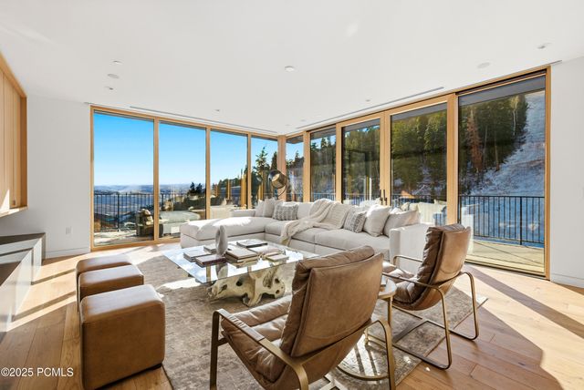 3267 W Deer Hollow Road 3206, Park City, UT 84060