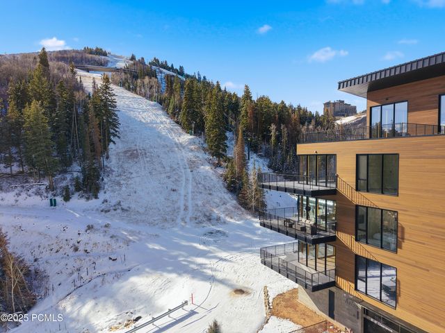3267 W Deer Hollow Road 3206, Park City, UT 84060