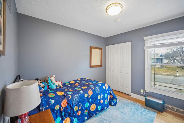 213 34th Court, West Des Moines, IA 50265