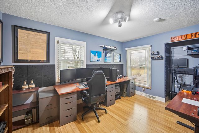 213 34th Court, West Des Moines, IA 50265