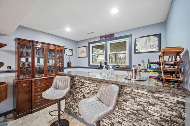 213 34th Court, West Des Moines, IA 50265