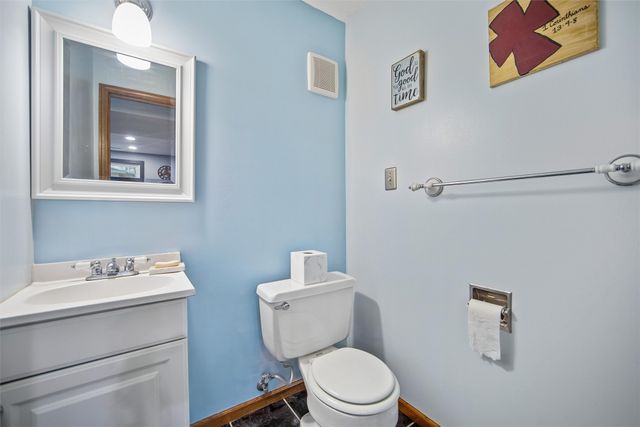 213 34th Court, West Des Moines, IA 50265