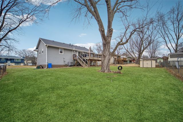 213 34th Court, West Des Moines, IA 50265