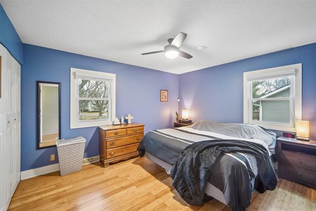 213 34th Court, West Des Moines, IA 50265