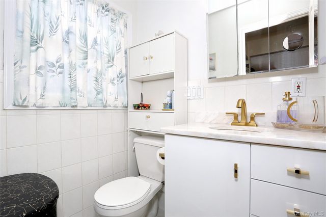 277 Saddle River Road, Airmont, NY 10952