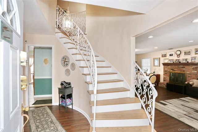 277 Saddle River Road, Airmont, NY 10952