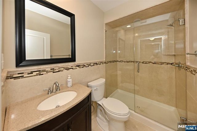 106 Arnot Place, Paramus, NJ 07652