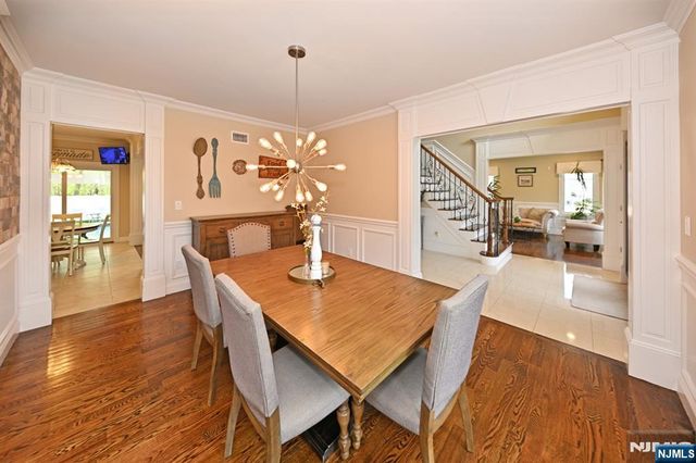 106 Arnot Place, Paramus, NJ 07652