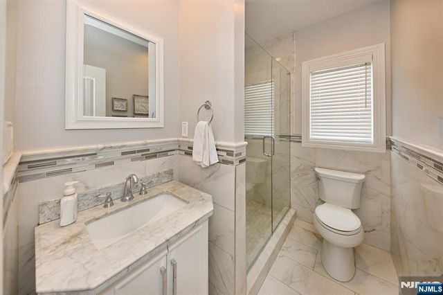 106 Arnot Place, Paramus, NJ 07652