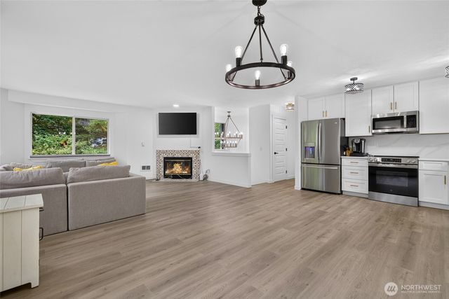 12730 15th Avenue NE, Seattle, WA 98125