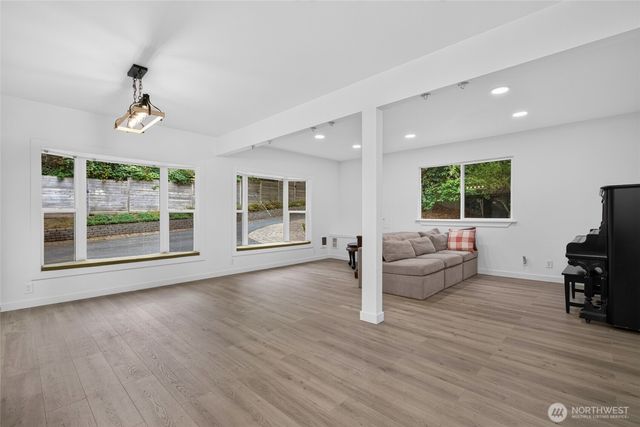12730 15th Avenue NE, Seattle, WA 98125