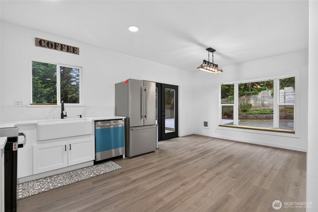 12730 15th Avenue NE, Seattle, WA 98125