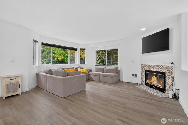 12730 15th Avenue NE, Seattle, WA 98125