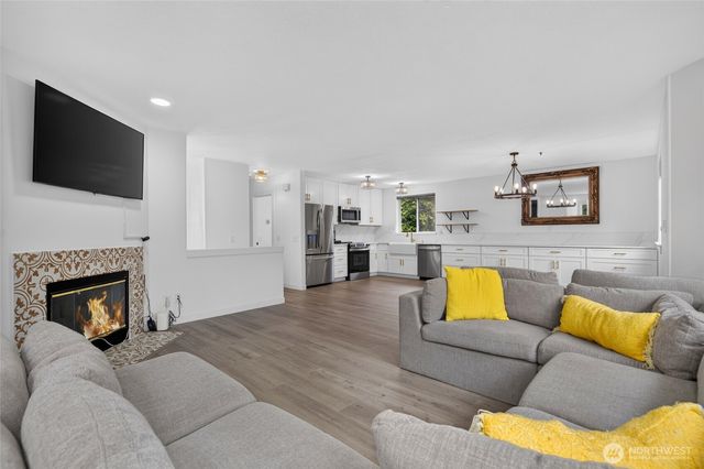 12730 15th Avenue NE, Seattle, WA 98125